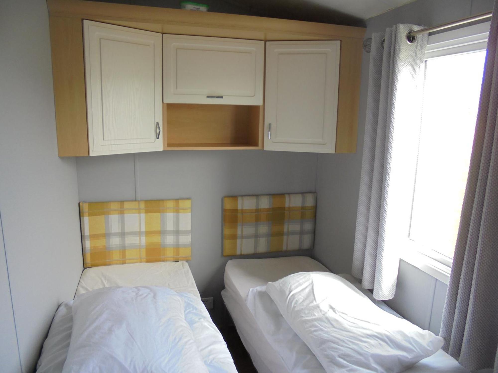 Готель 8 Berth On The Chase Інголдмеллс Екстер'єр фото